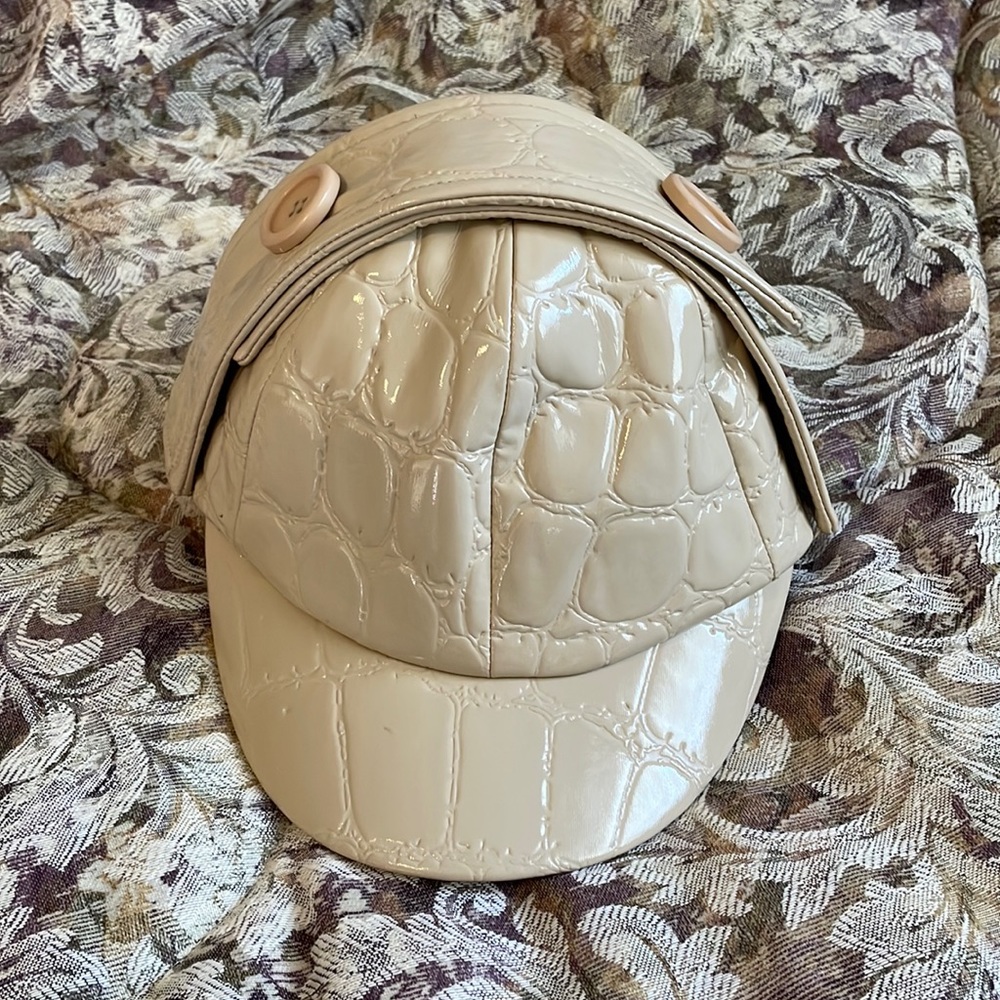 MIU MIU LEATHER BASEBALL CAP ✨